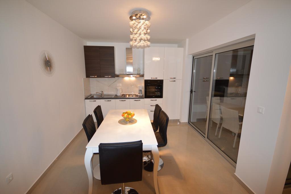 Apartment Airin Apartament *